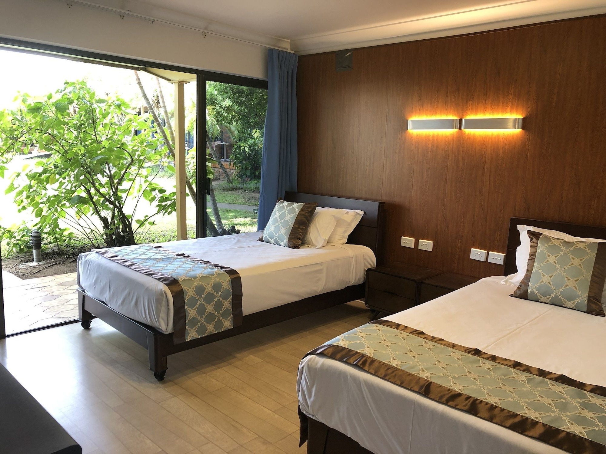 STANDARD, TWIN BEDS, BALCONY
