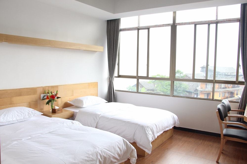 ROOM, TWIN BEDS