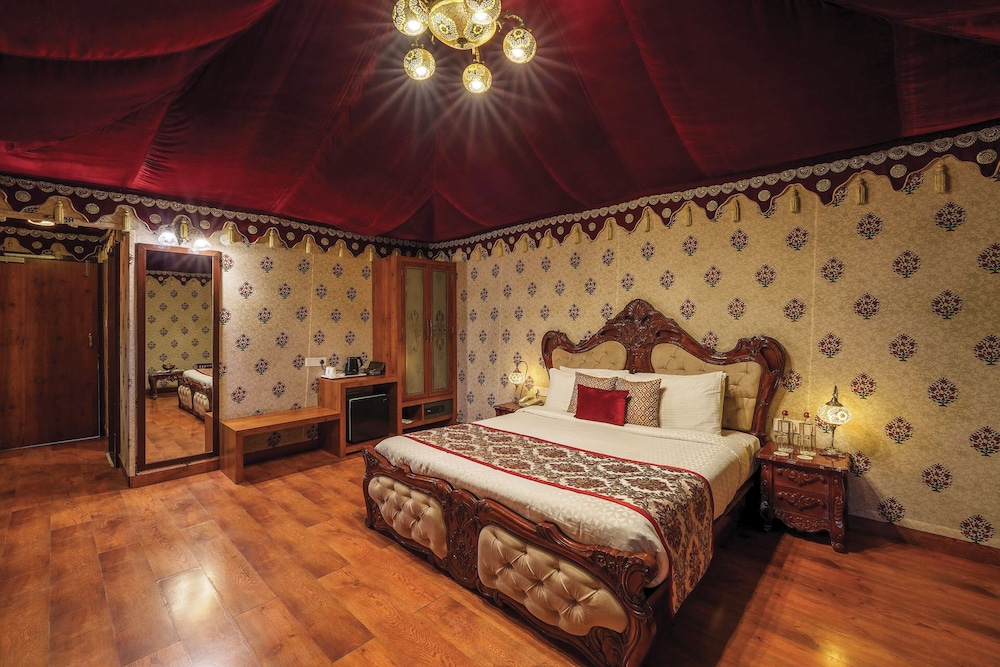 LUXURY, TENT, QUEEN BED, GARDEN VIEW, PRIVATE BATHROOM