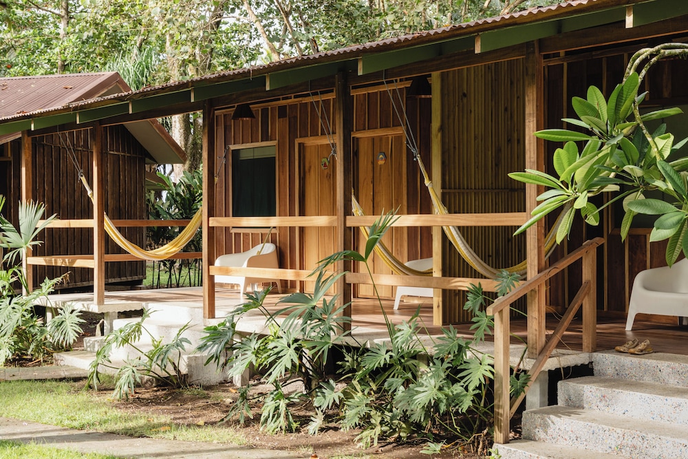 Mawamba Lodge 7/67