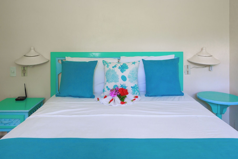 Hotel Playa Colibri 8/72