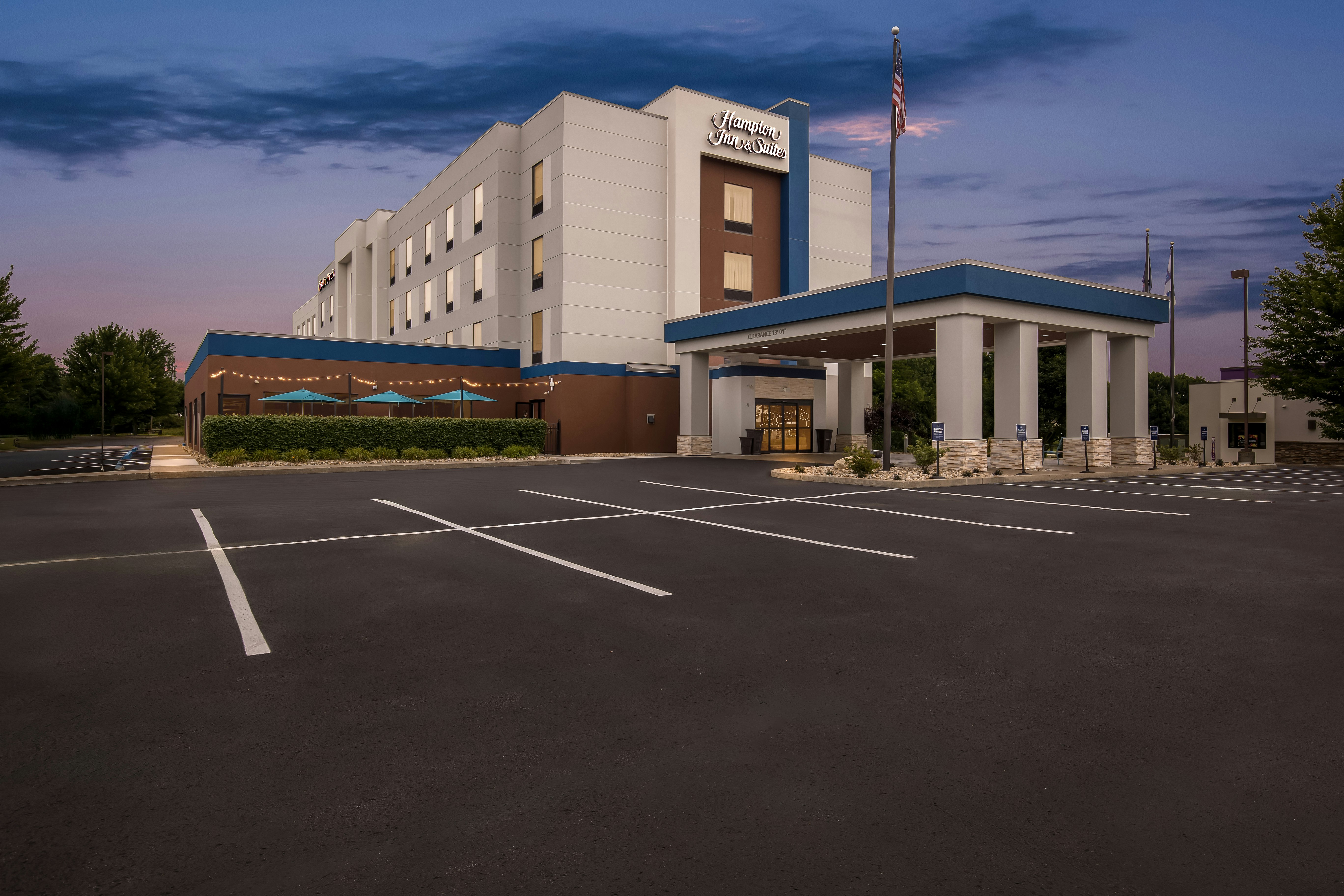 Hampton Inn & Suites Grove City 37/39