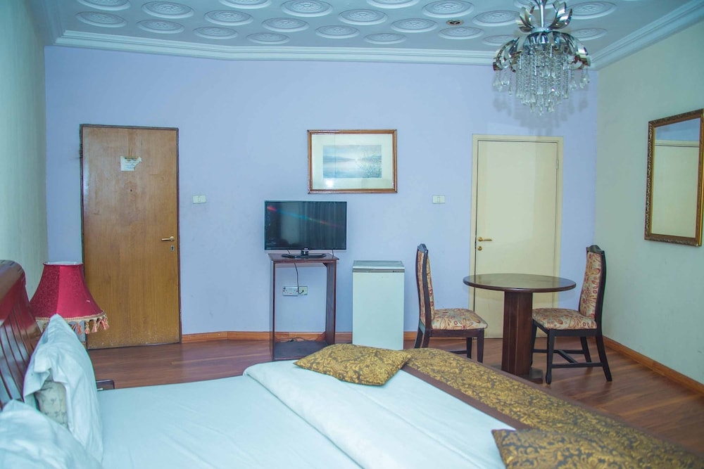 Muriela Hotels 18/45