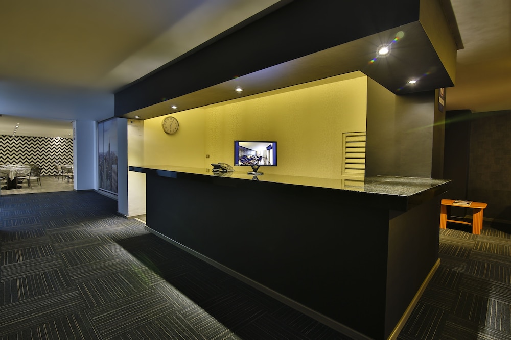 Suites Meson del Cid 3/26