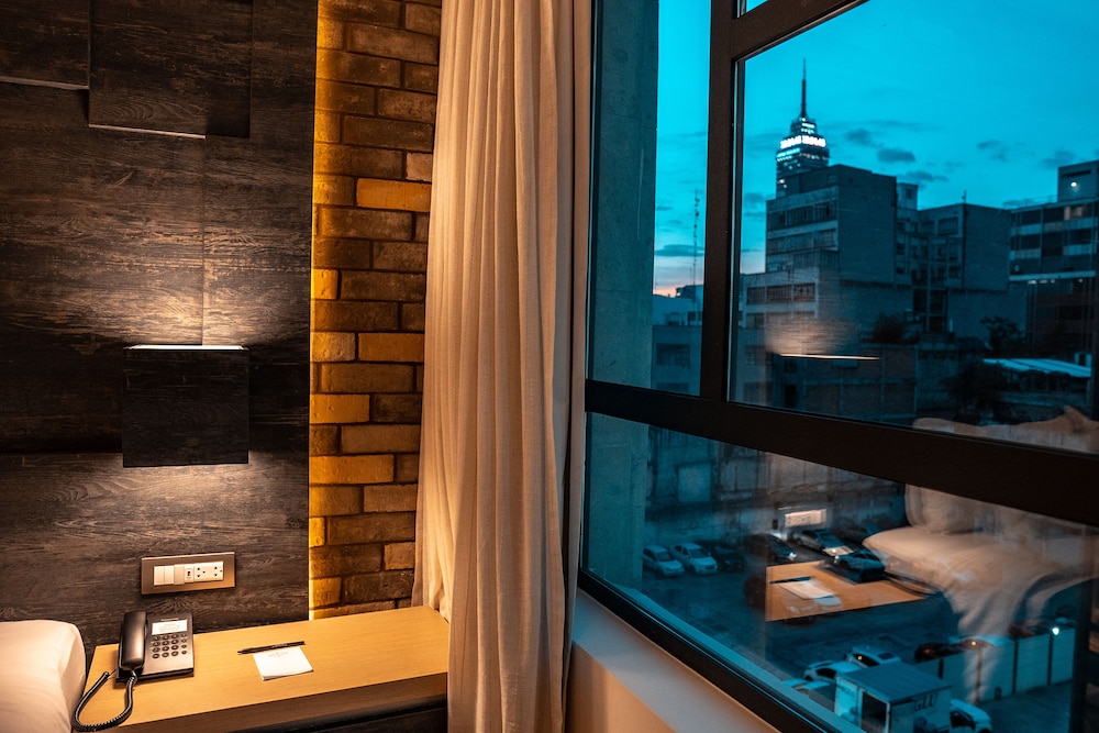 HOTEL PUNTO MX 50/80