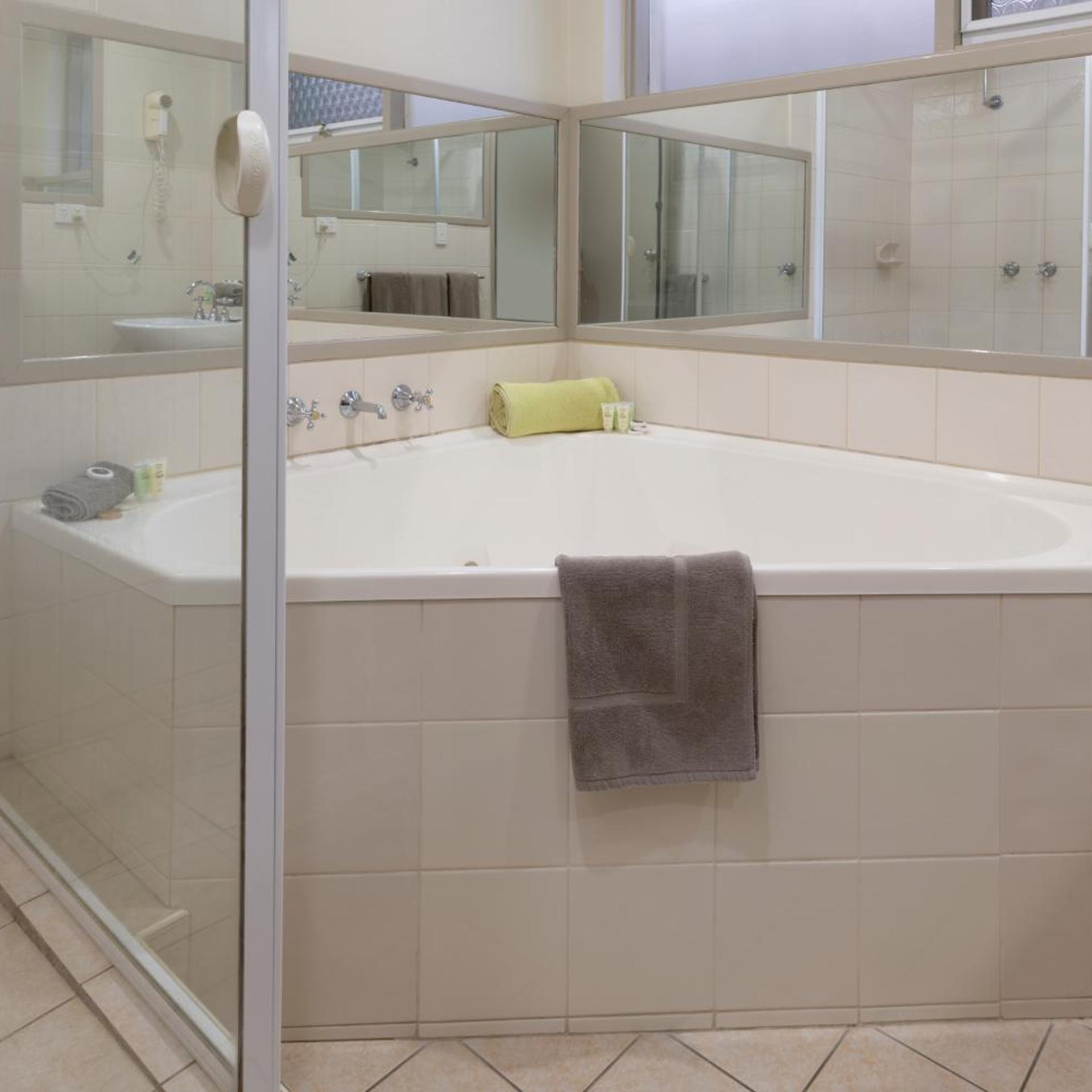 Keilor Motor Inn 4/26