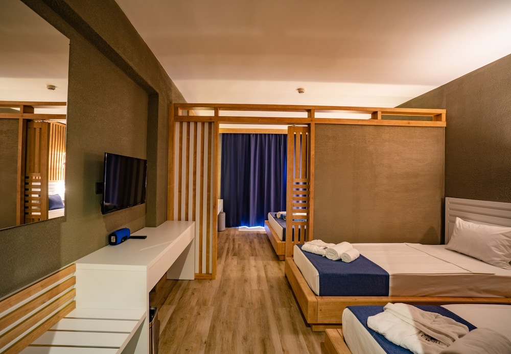 L HOTEL SARIGERME 15/48