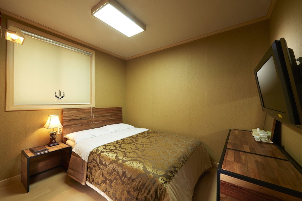Noble Hotel 23/36