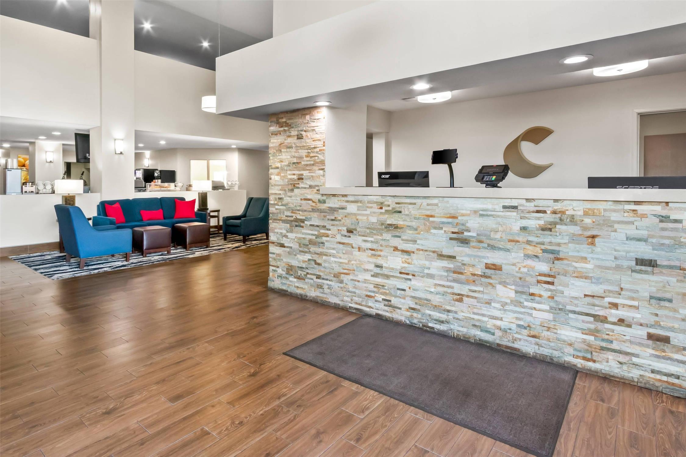 Comfort Inn and Suites Surprise Near Sun City West 10/55