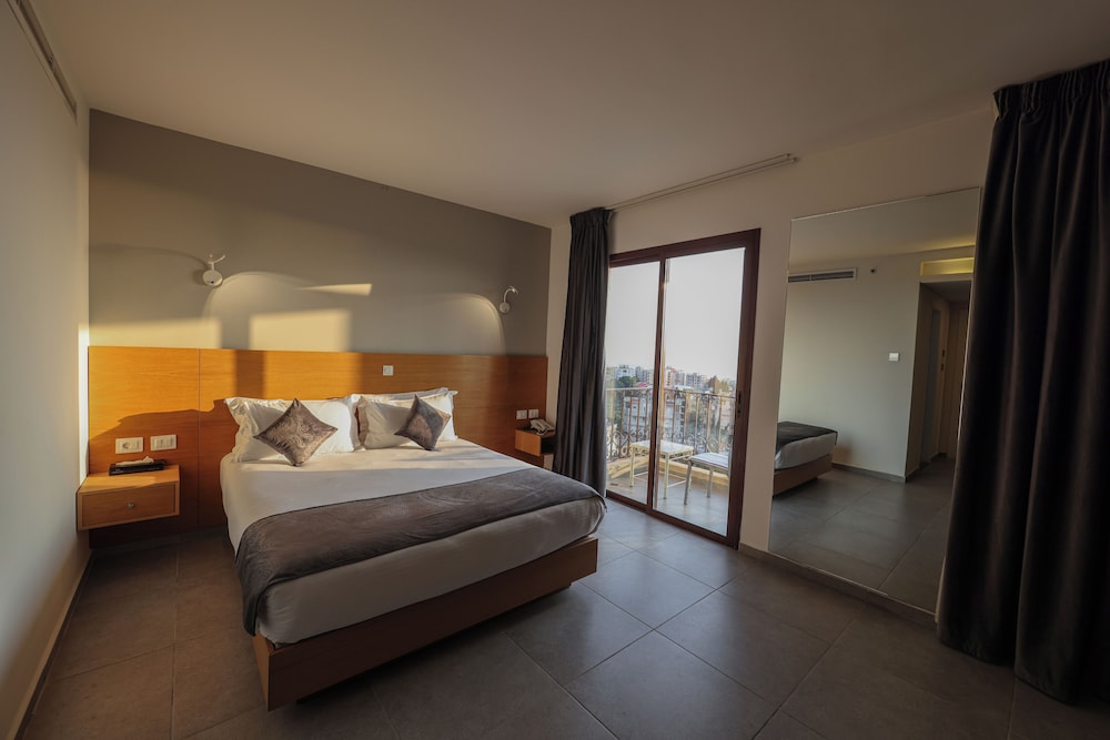Majestic Byblos Grand Hotel 7/44