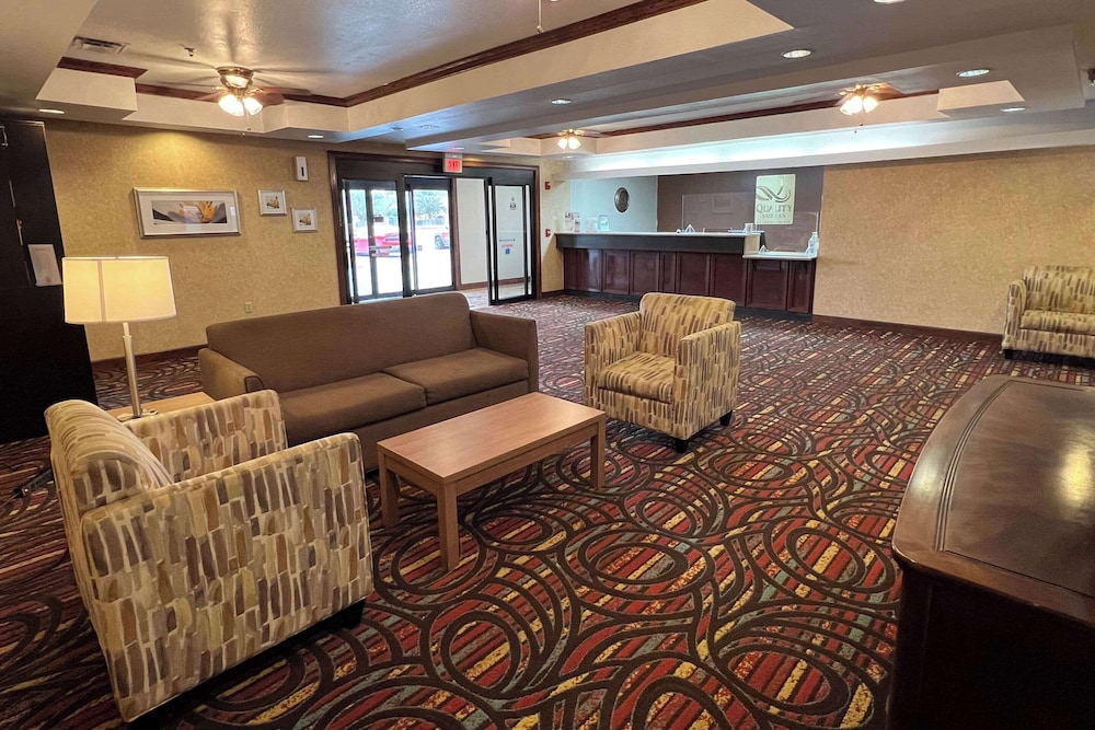 Quality Suites Midland North Loop 250 38/63