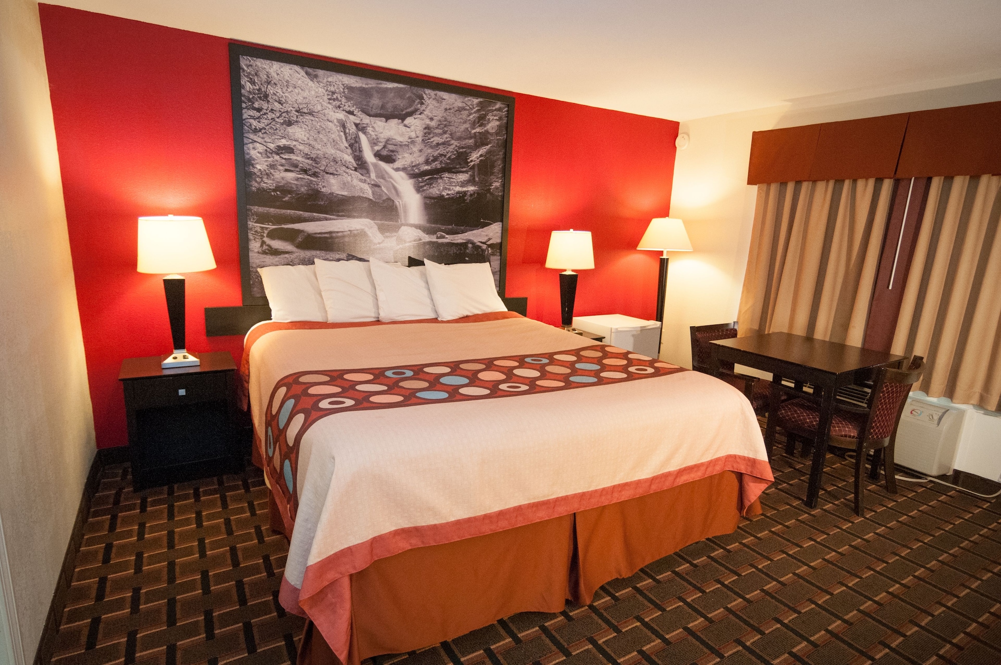 Standard, Queen Bed