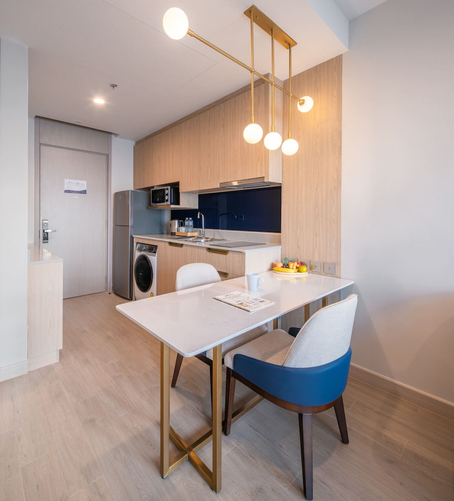 S. Sriracha Hotel and Residence 35/50