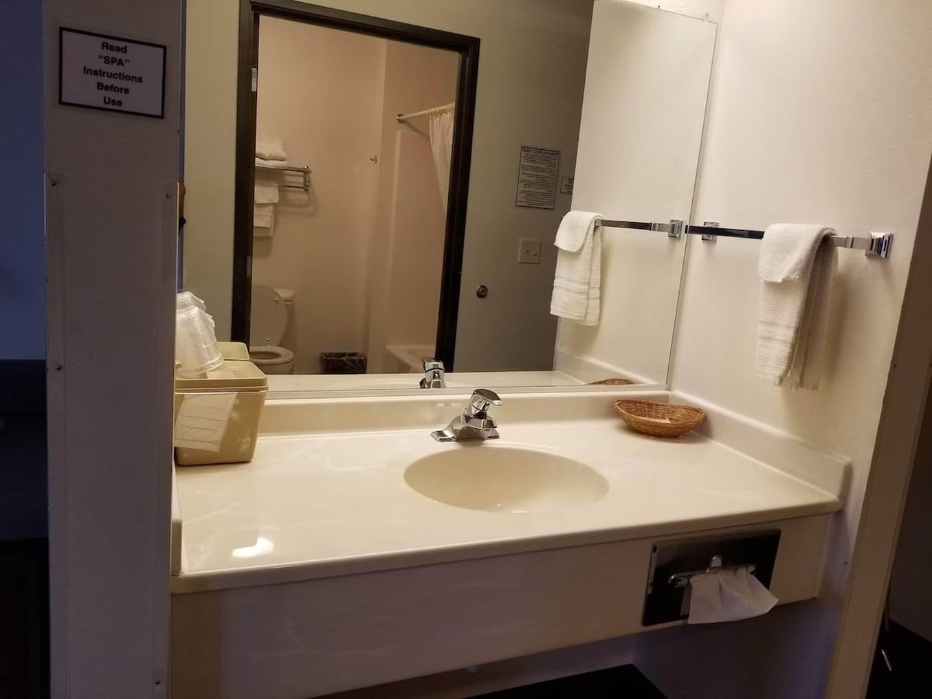 Bilmar Inn & Suites Dell Rapids Near Sioux Falls 48/50