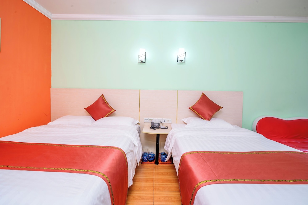 LN White House Hotel 29/48