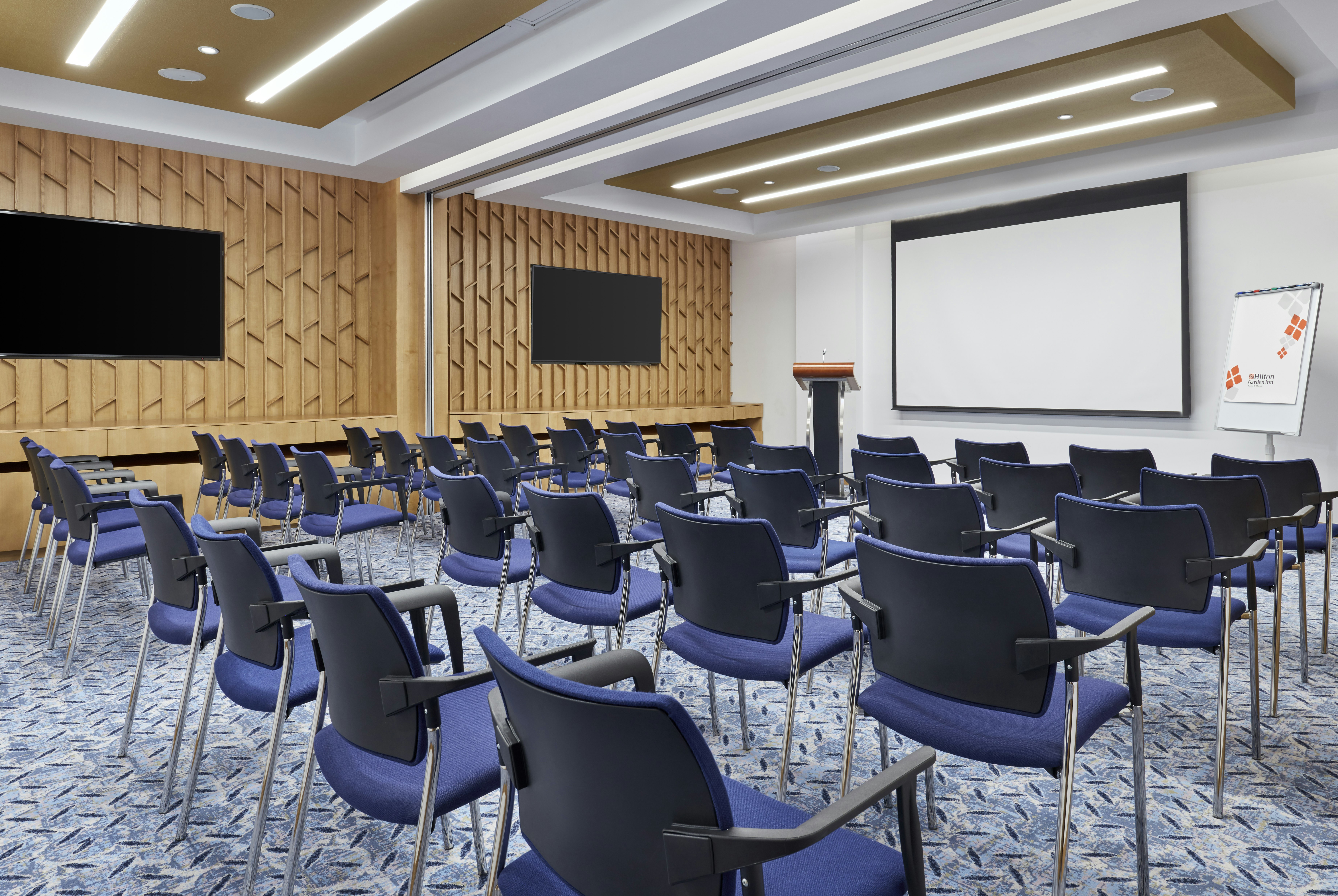 Hilton Garden Inn Muscat Al Khuwair 40/54