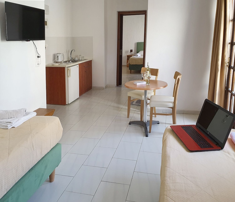 Arhodiko Hotel 26/72