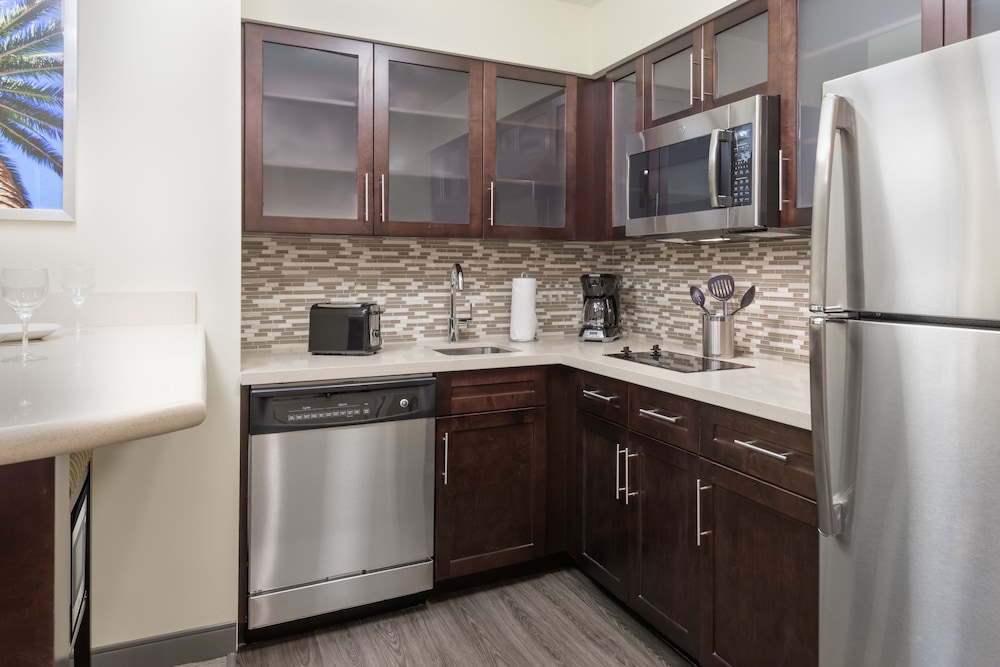 Staybridge Suites Miami International Airport 61/77