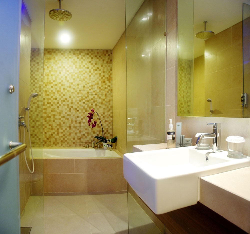 Grand Barong Resort 48/50