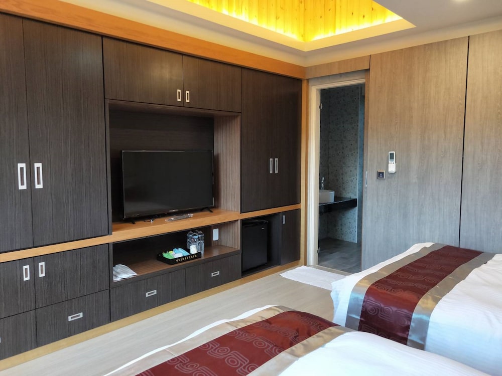 Huaman Hot Spring Villa 50/68