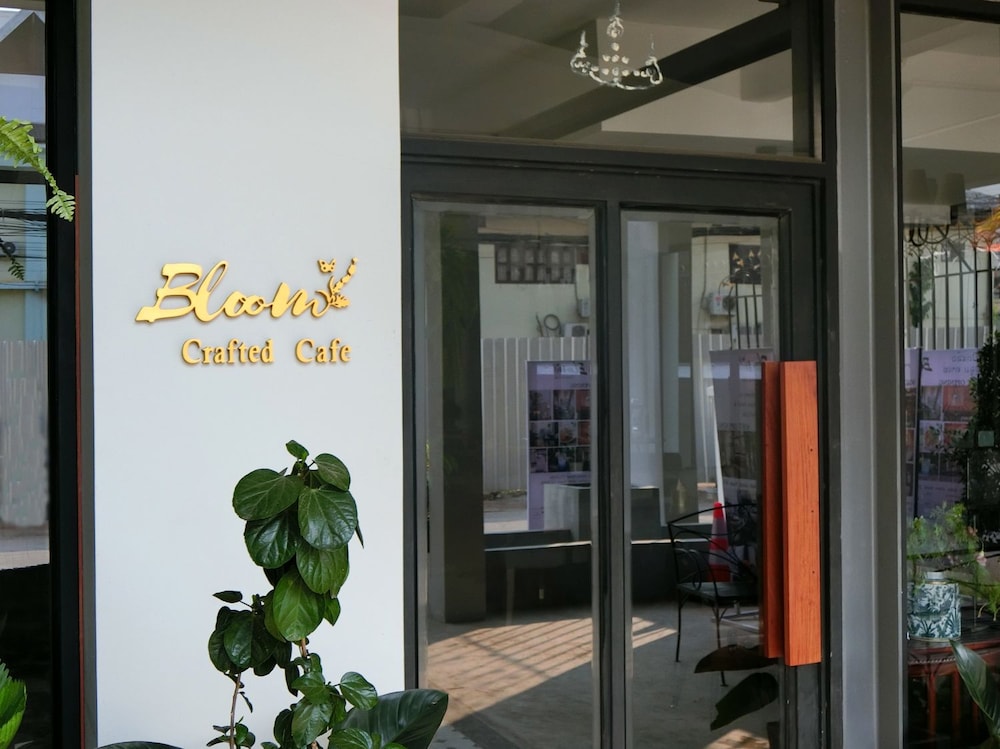 Bloom Boutique Hotel And Cafe 3/34