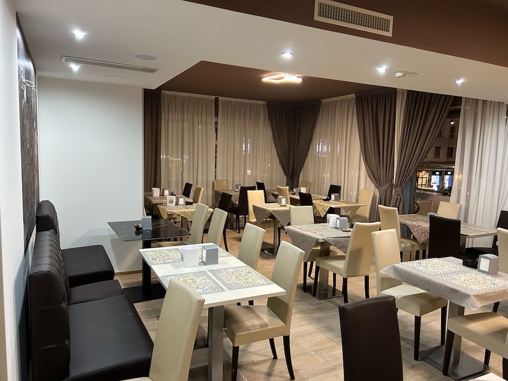 Hotel Stradivari 36/50