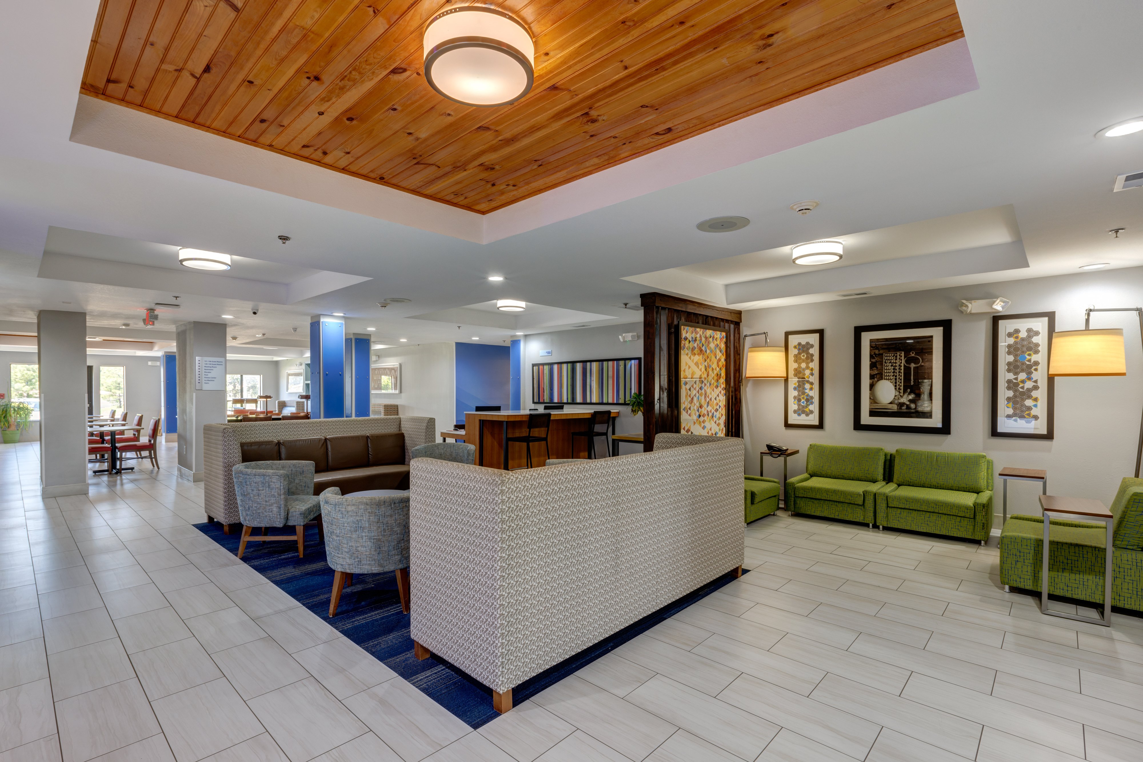 Holiday Inn Express Hotel And Suites Shelbyville Indianapolis 10/71