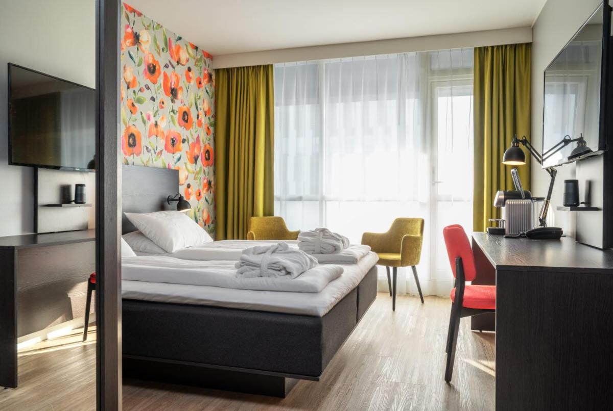 Superior, Double or Twin Bed