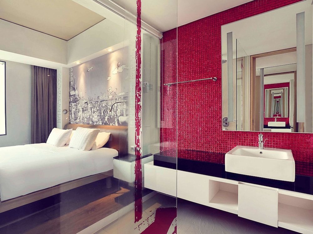 MERCURE JAKARTA SIMATUPANG 11/72