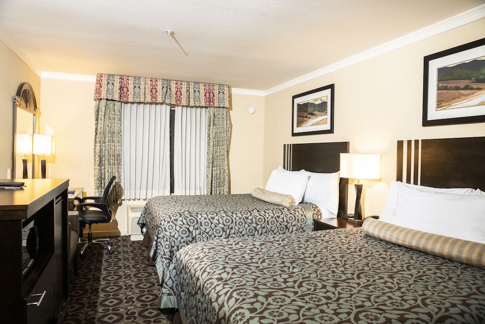 Days Inn by Wyndham Concord 8/25