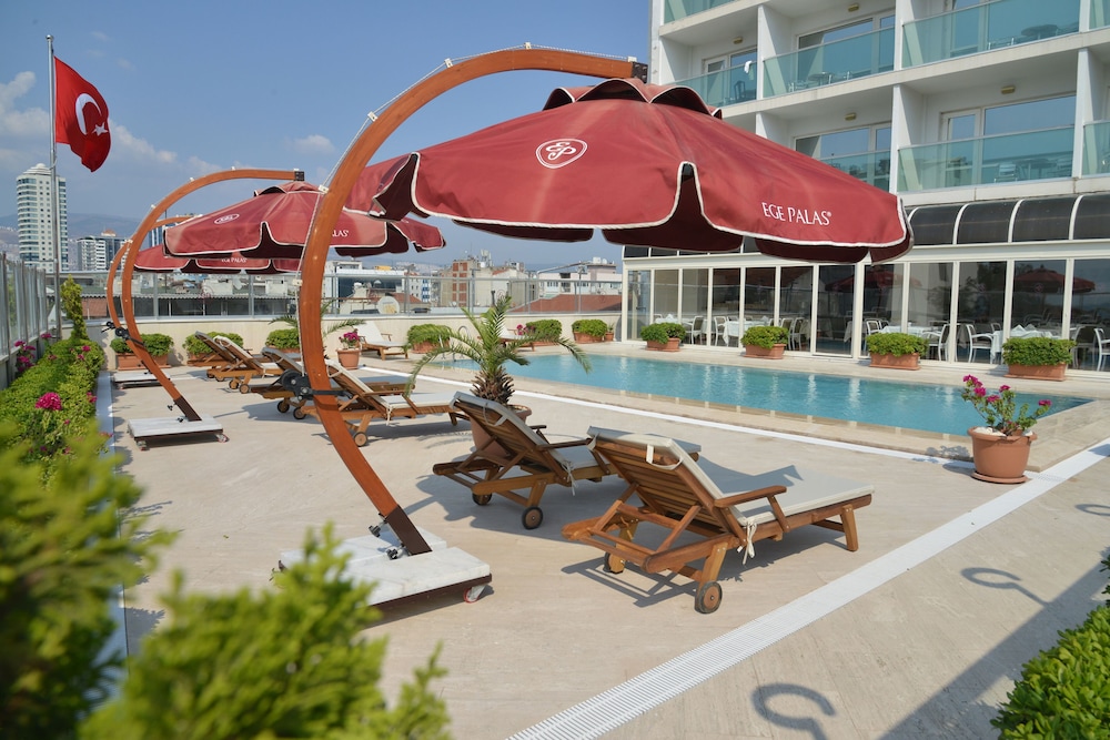 Ege Palas Business Hotel 63/66