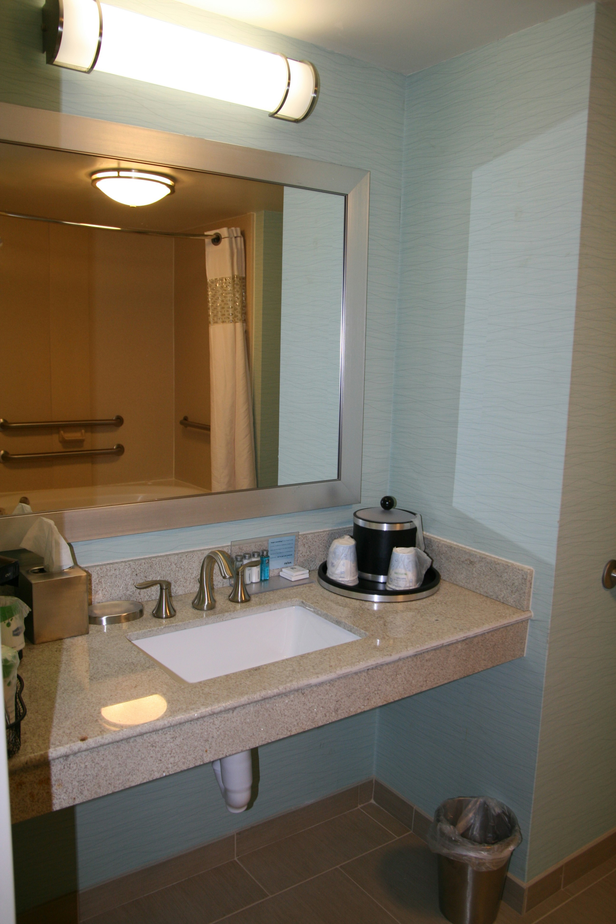 Hampton Inn Shreveport Airport La 80/83