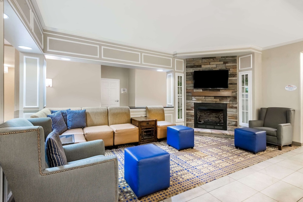 Baymont by Wyndham Erie 24/36