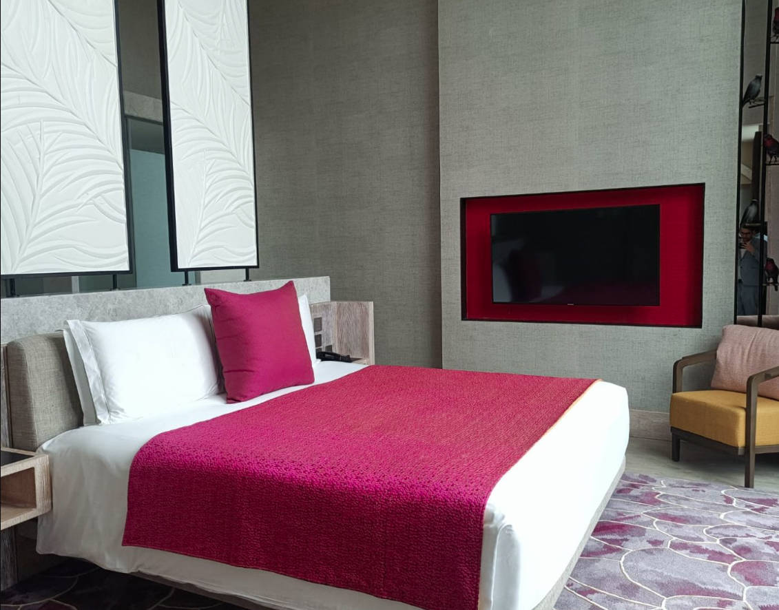 Hospitality, Suite