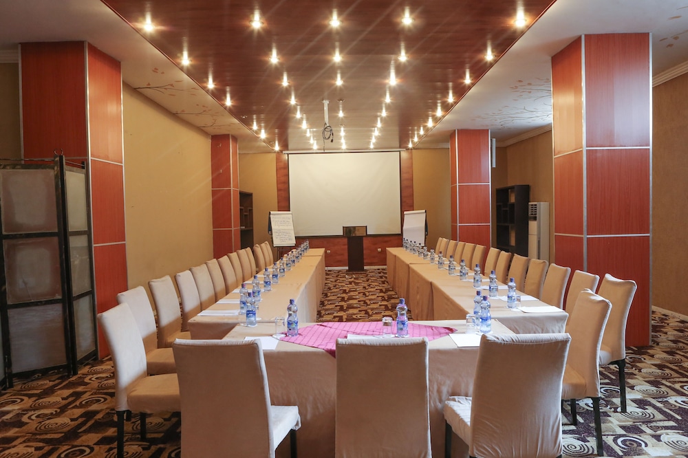 Jupiter International Hotel Bole 39/40