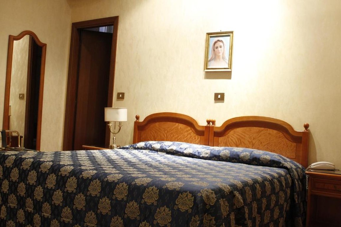 Hotel Genio 6/21