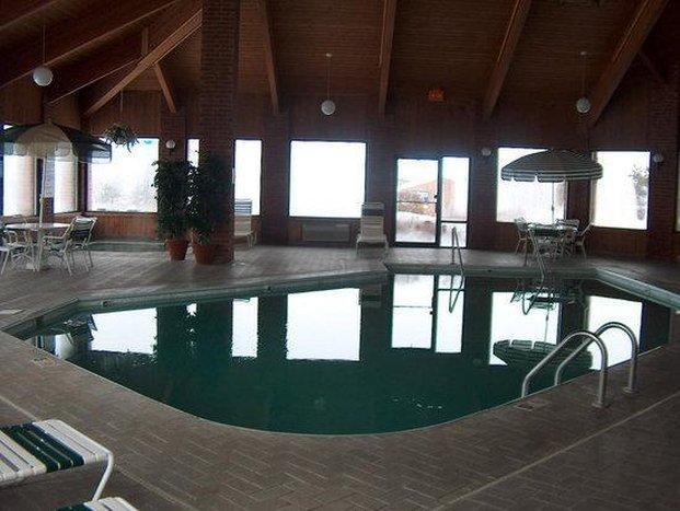 Baymont Inn and Suites by Wyndham Harvard, IL — 6