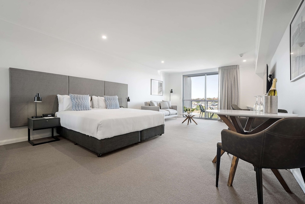Oaks Toowoomba Hotel 15/70
