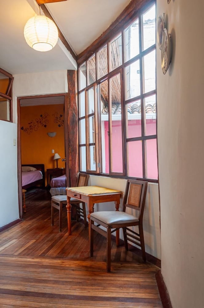 Casa De Las Rosas 47/63