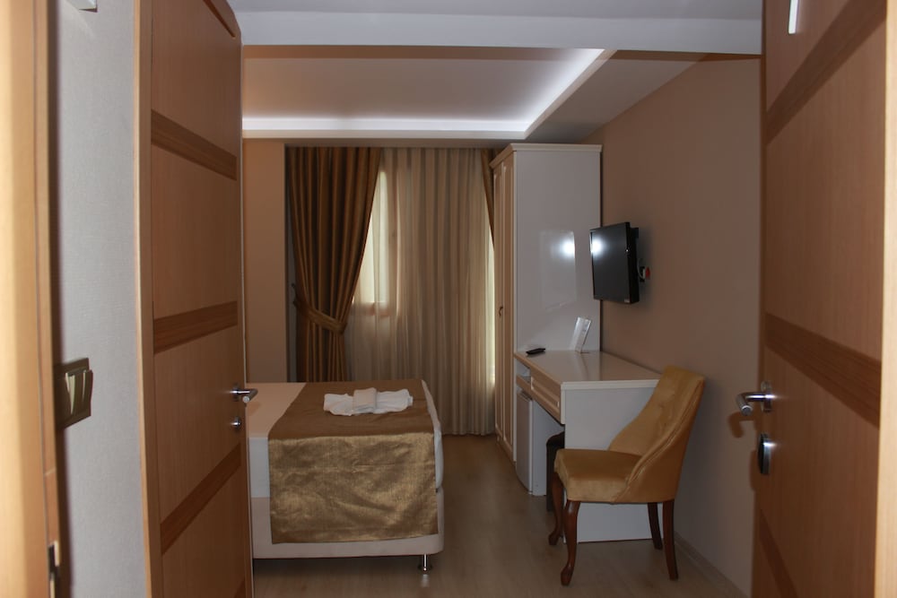 Feza Otel 46/64