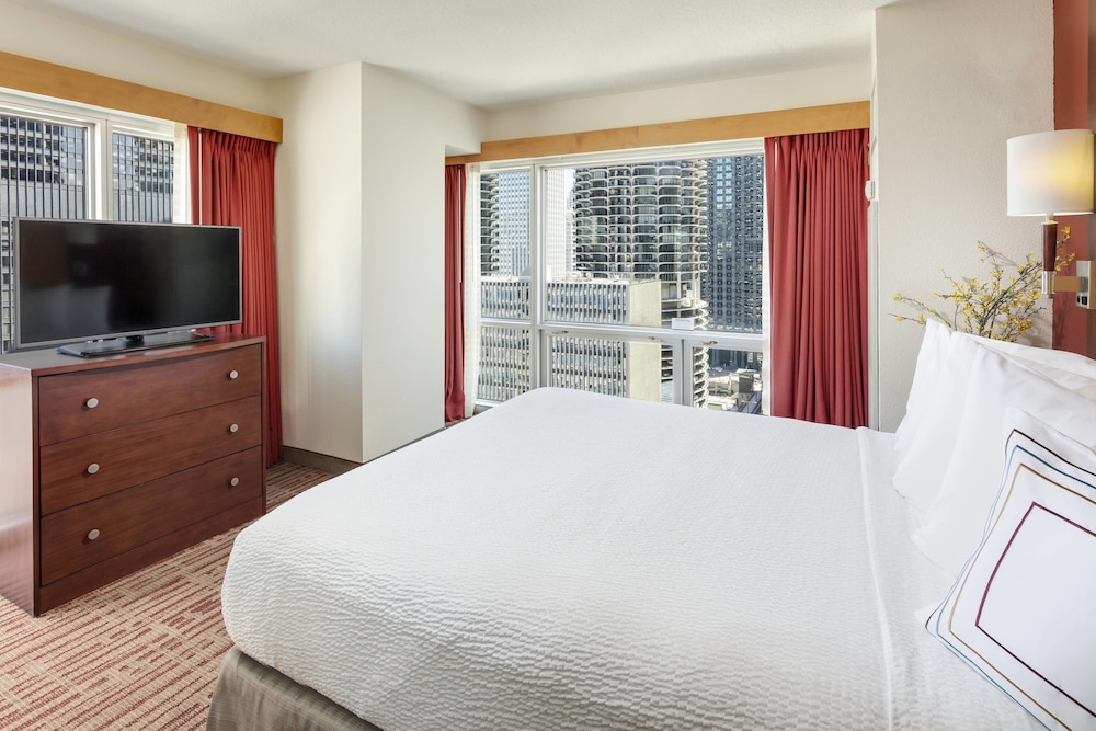 RESIDENCE INN BY MARRIOTT CHICAGO DOWNTOWN/RIVER NORTH 11/50