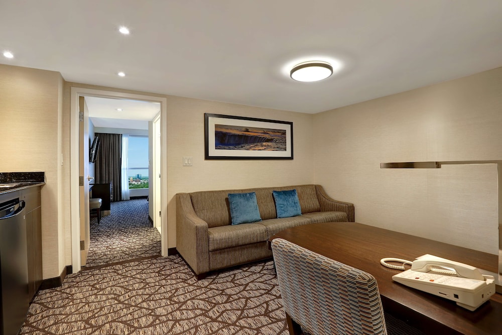 Embassy Suites By Hilton Niagara Falls Fallsview 42/52