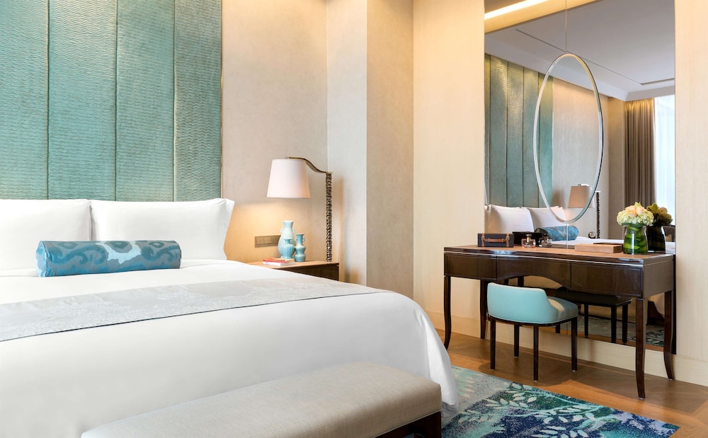 RAFFLES JAKARTA 17/50