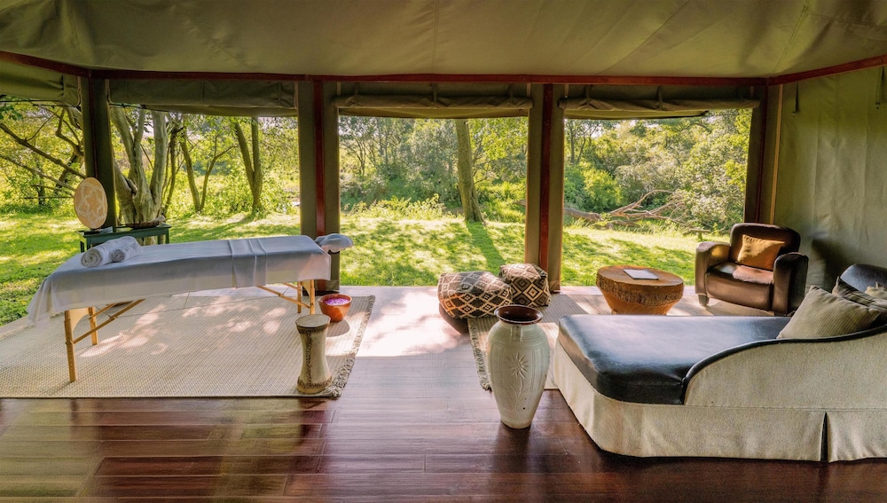 OLARE MARA KEMPINSKI MASAI MARA 22/50