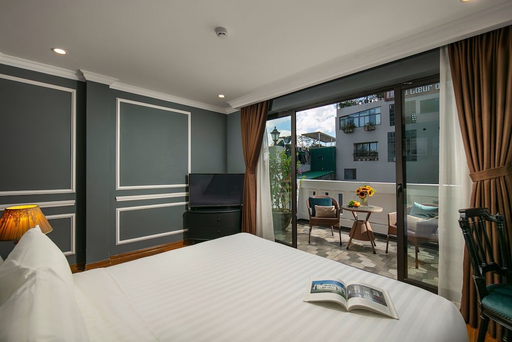 JUNIOR, DOUBLE OR TWIN BED
