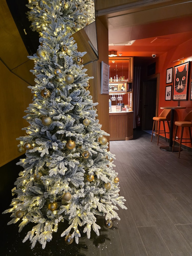 Hotel Montparnasse Saint Germain 46/76