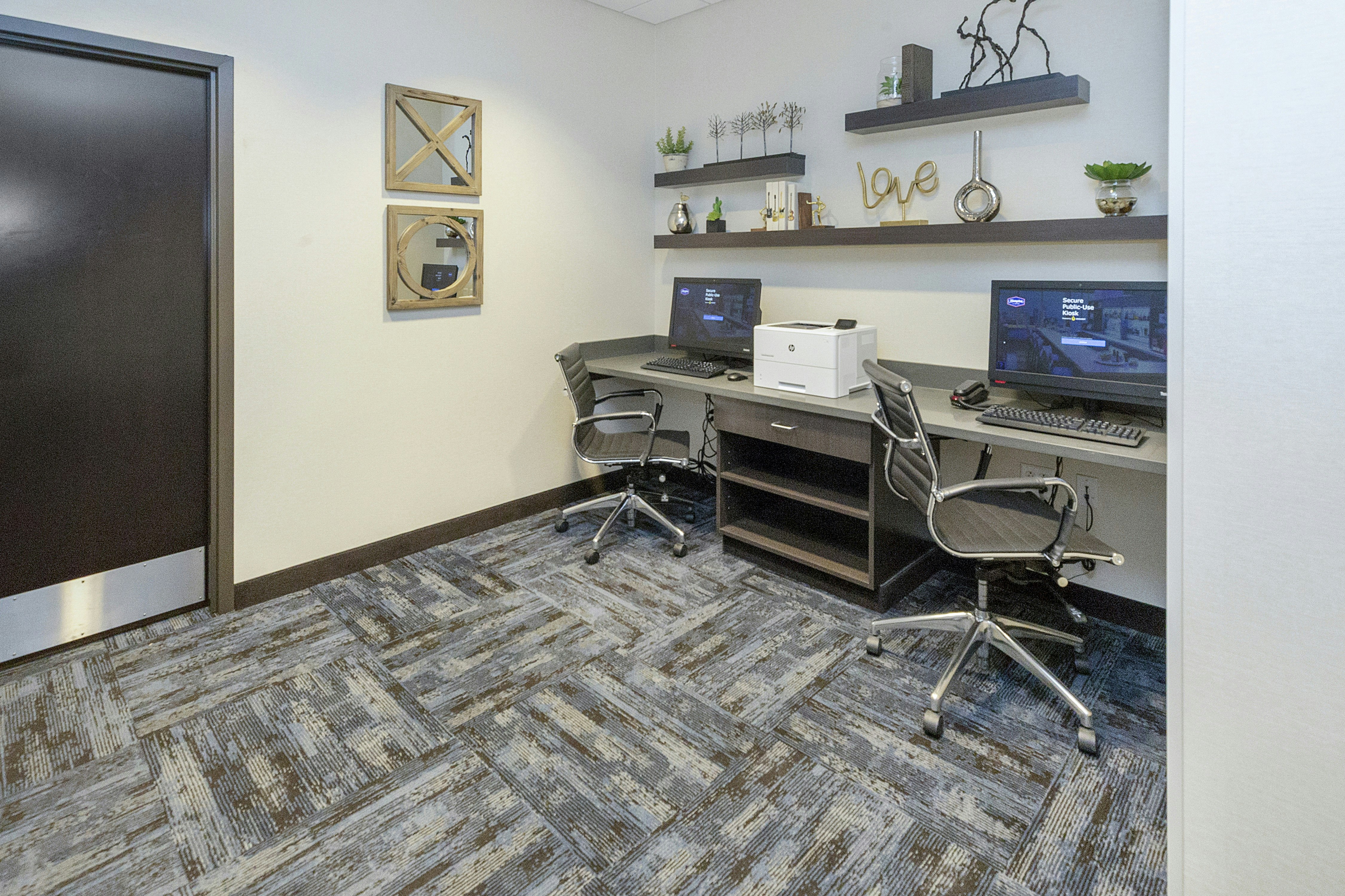 Hampton Inn & Suites Morgantown / University Town Centre 21/22