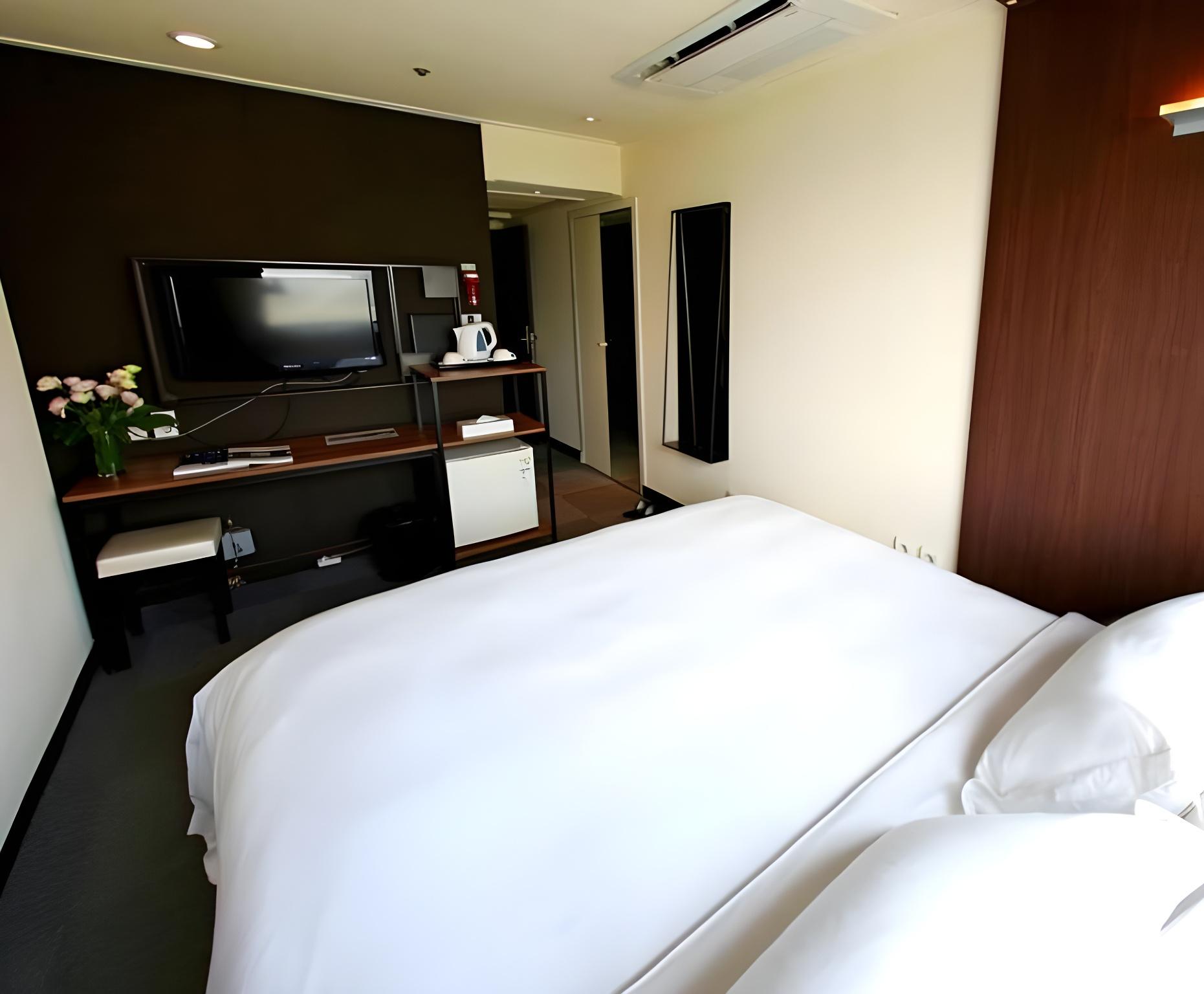 Inner, Double or Twin Bed