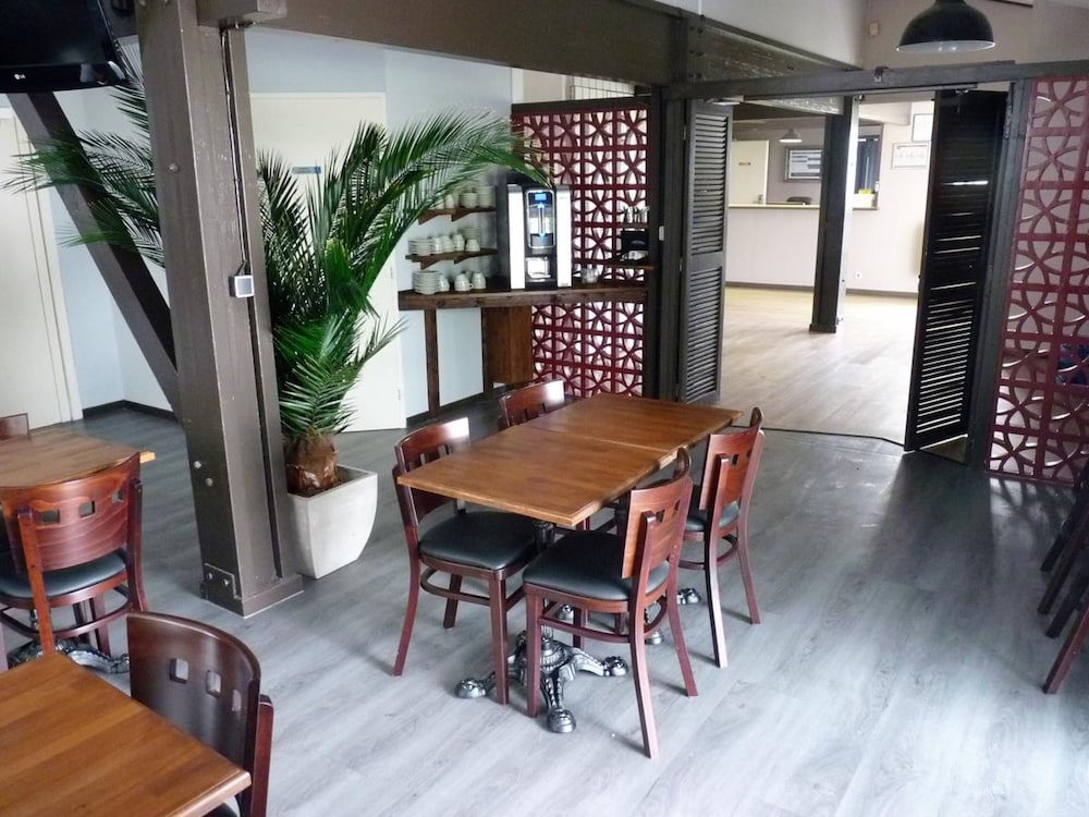 Hotel Wood Inn Merignac 43/52