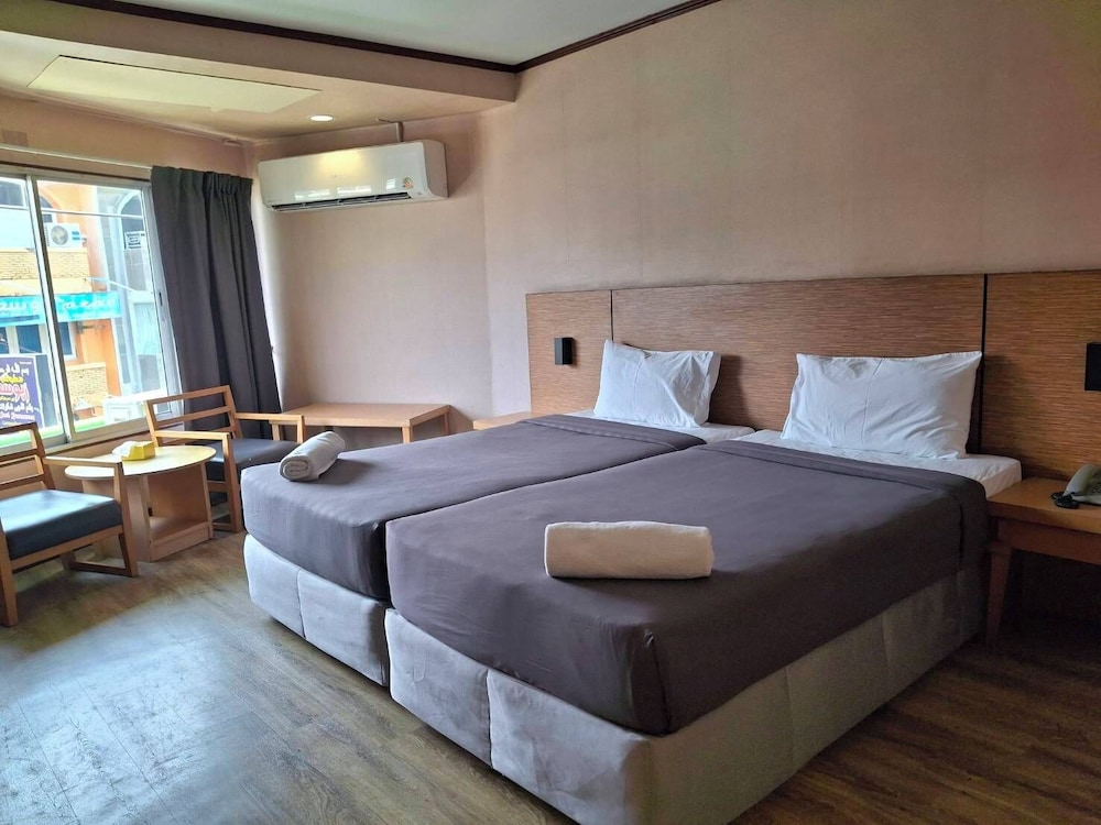 Marine Plaza Hotel Pattaya 12/50